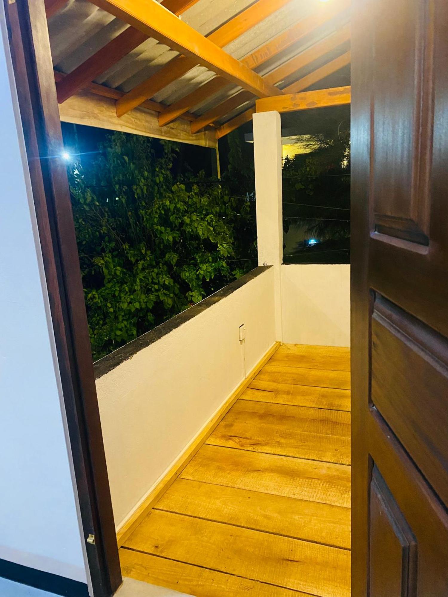 Indika Beach Villa Galle Exterior foto